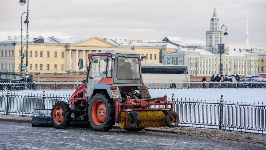 Власти Петербурга рассказали, как будут убирать снег этой зимой