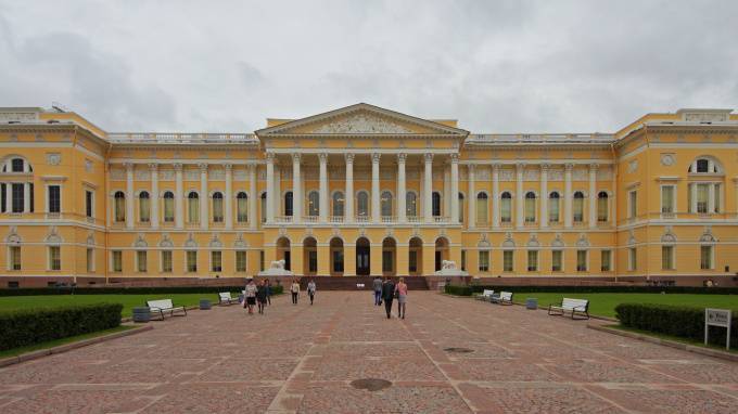 Петербургский суд не поддержал реконструкцию Михайловского дворца