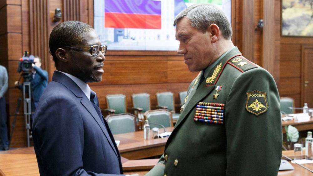 Начальник Генштаба ВС РФ провел переговоры с вице-президентом Экваториальной Гвинеи