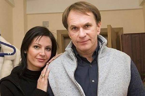 Неприятно: актер Гуськов оценил дебош жены на борту самолета
