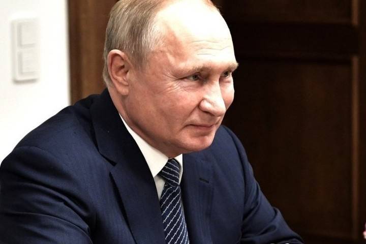 Путин свысока оценил военные навыки "не лоха" Зеленского