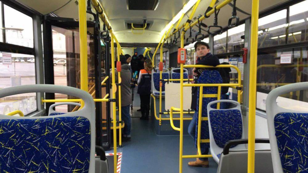 В Череповце две пассажирки получили травмы после торможения автобусов