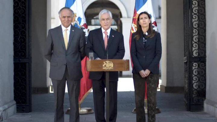Беспорядки вынудили власти Чили отказаться от проведения международных форумов
