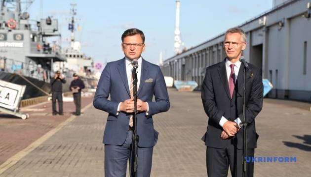 Украинский вице-премьер признал: подавать заявку в НАТО нет смысла