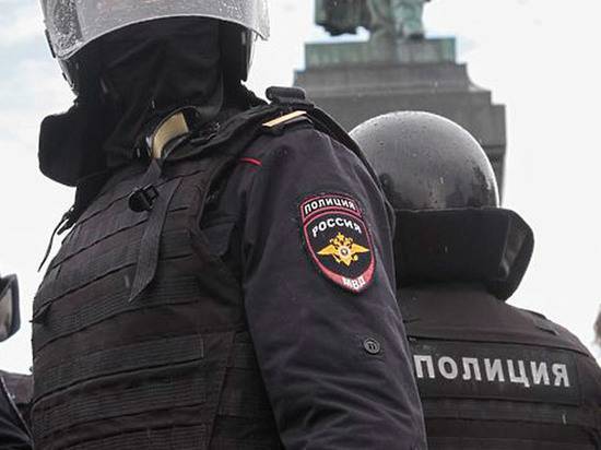 Отказавшийся быть потерпевшим экс-полицейский уволился еще до беспорядков в Москве