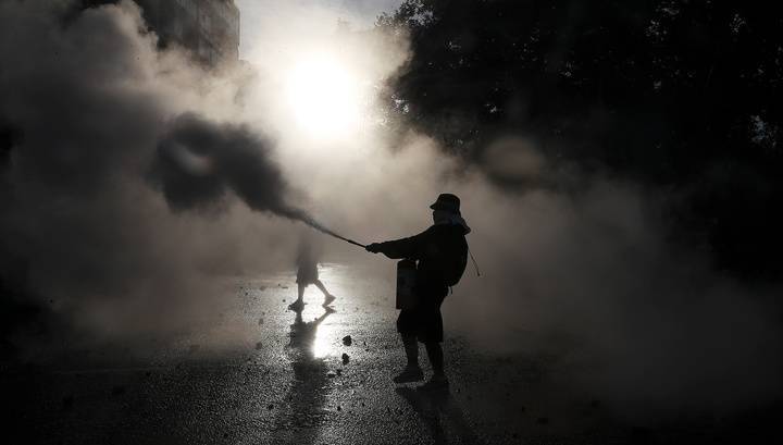Срыв саммита АТЭС и климатического форума: Чили подвели протестующие на улицах