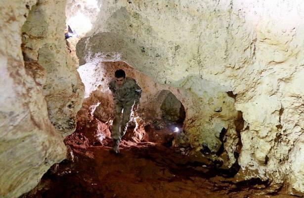 Ученые объяснили кирпичный цвет отложений на дне пещеры «Таврида»
