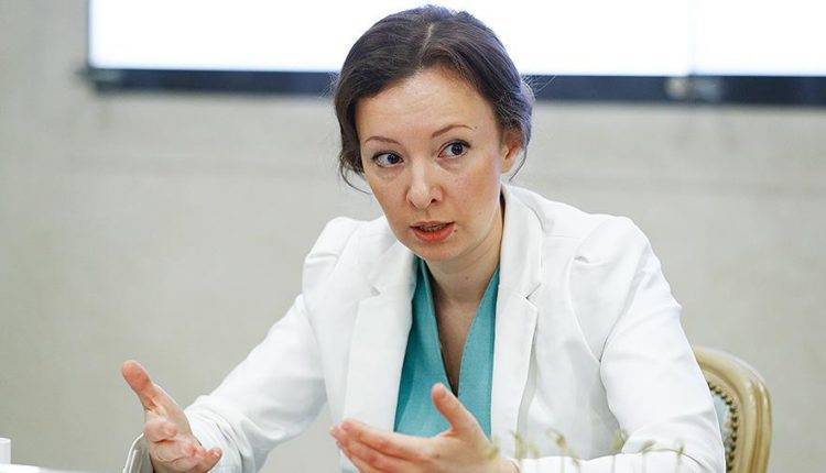 Кузнецова прокомментировала идею об отмене домашних заданий в школе