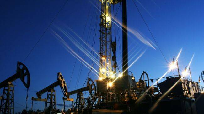 Мир столкнется с переизбытком нефти в 2020 году — МЭА