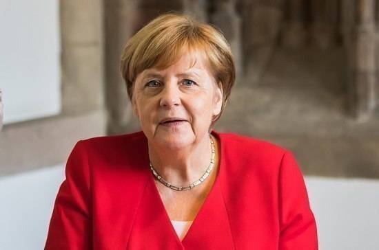 Меркель в разговоре с Зеленским поприветствовала разведение сил в Золотом