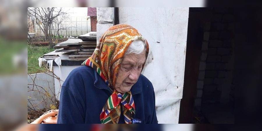 В Самарской области 94-летнюю женщину выгнали жить в курятник