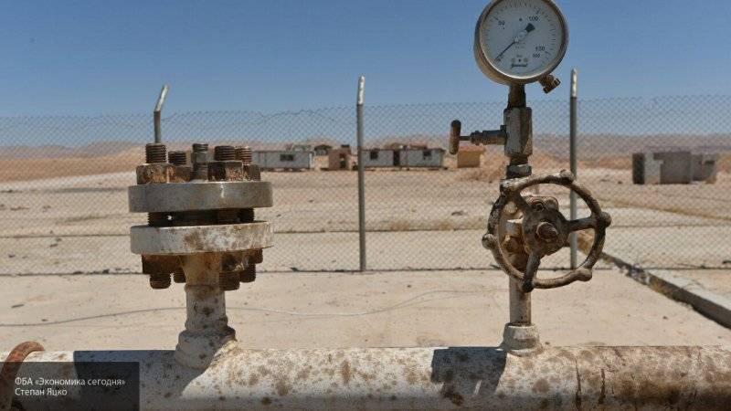 Британские журналисты требуют от США перестать наживаться на нефти с месторождений Сирии