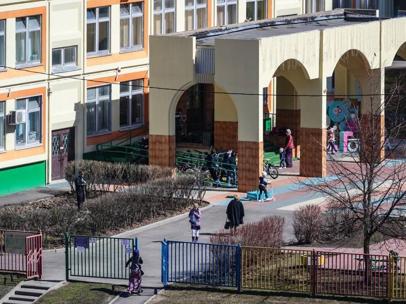 Путин призвал строить школы, прогнозируя рождаемость