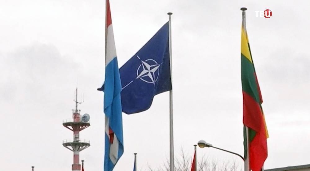 НАТО с Киевом призвали Россию изменить поведение