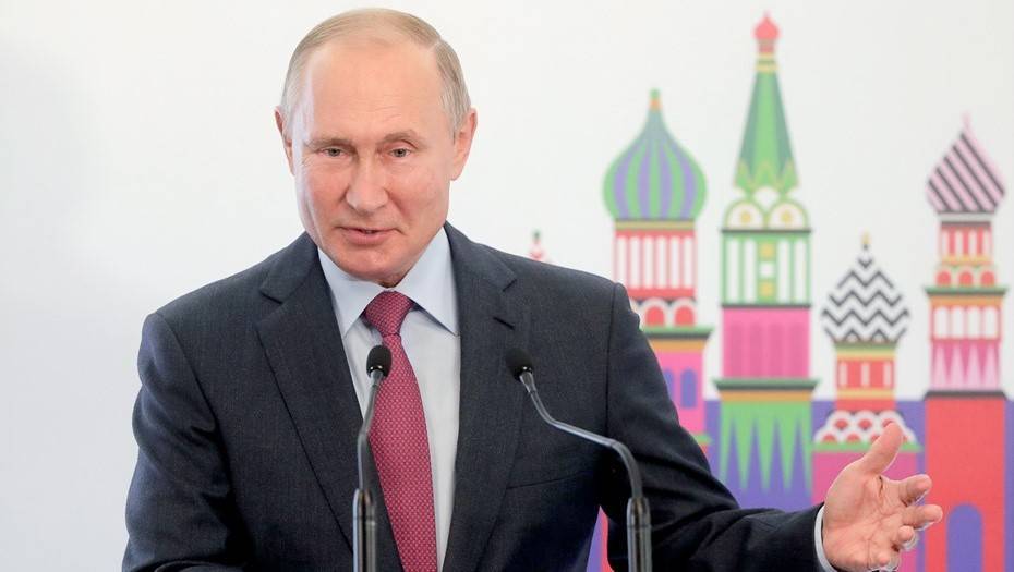 Путин призвал руководителей "не плакаться, как им тяжело"
