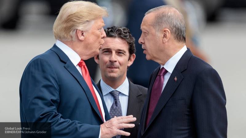 США подорвут отношения с Турцией, введя санкции из-за операции против курдских радикалов в Сирии