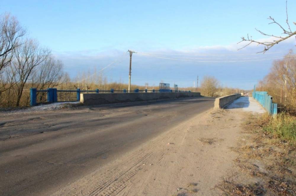 В Великом Новгороде закрывают Лужский путепровод для движения