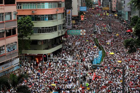 Экономика Гонконга скатилась в рецессию на фоне неутихающих протестов
