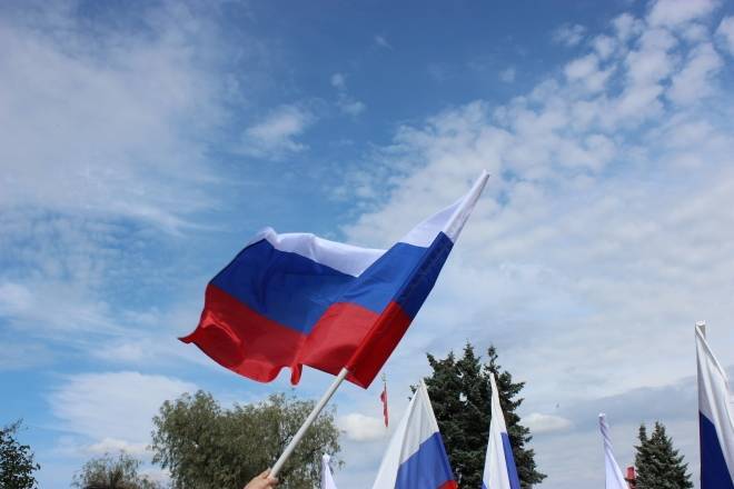 Большинство жителей России считает важным отмечать День народного единства