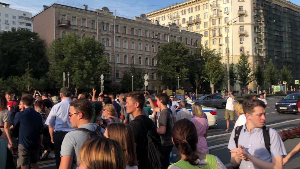 Участник незаконного митинга 27 июля Новиков признался в нападении на полицейского