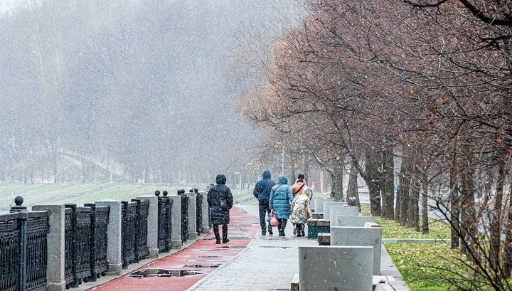 В Москве установилась крымская погода. Там тоже первый снег