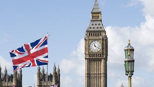 Эксперт заявил, что досрочные выборы в Британии выгодны консерваторам