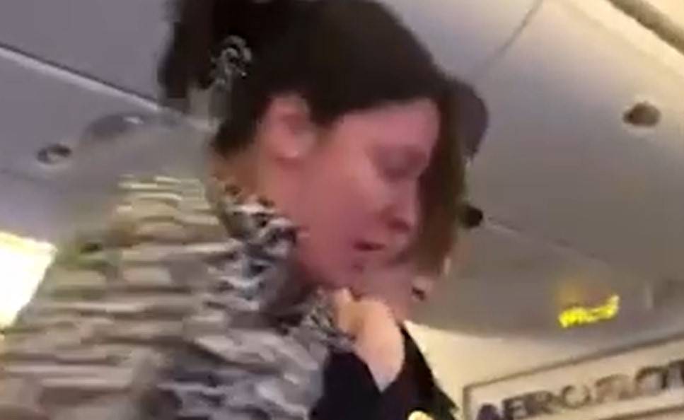 Дебош на рейсе в Тель-Авив: муж известной актрисы считает виновным "снотворное"