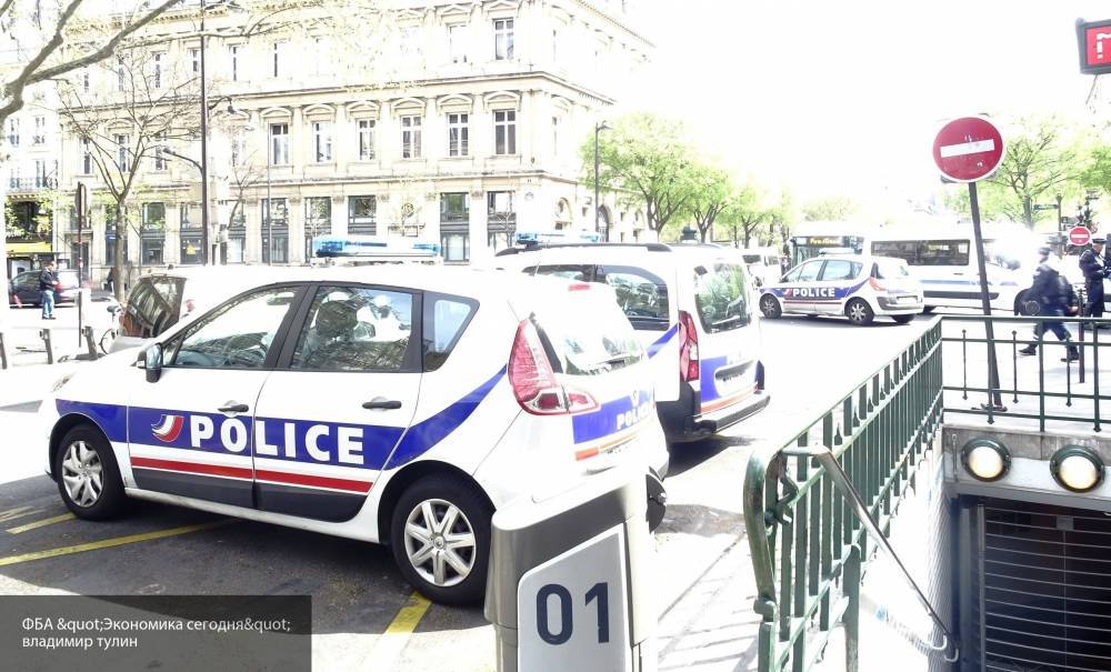 При нападении мужчины в полицейском участке Парижа погибли четыре человека
