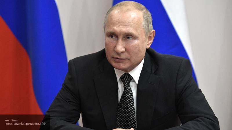 Путин заявил, что Россия осуждает атаку на НПЗ Саудовской Аравии