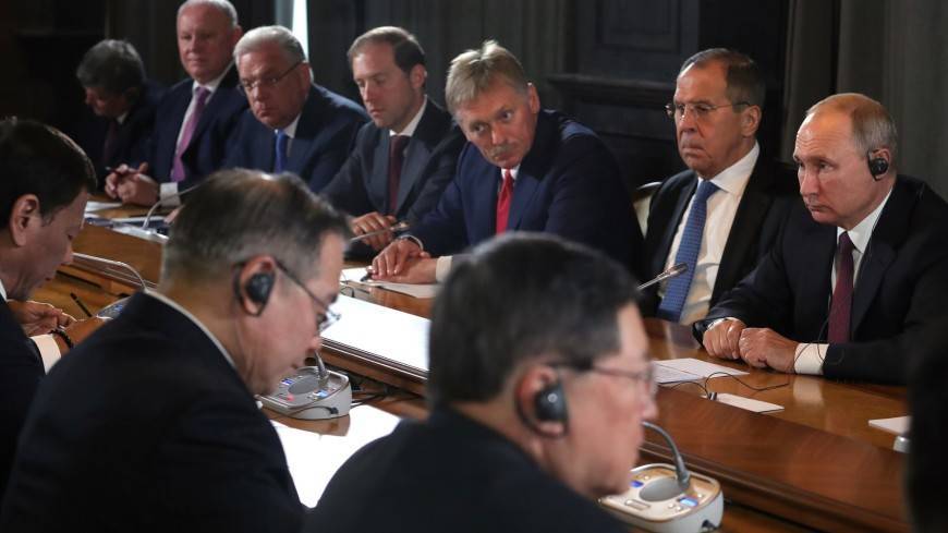 Путин заявил Дутерте, что Россия готова помочь Филиппинам в борьбе с терроризмом