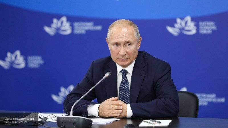 Государственные телеканалы России являются независимыми, заявил Путин