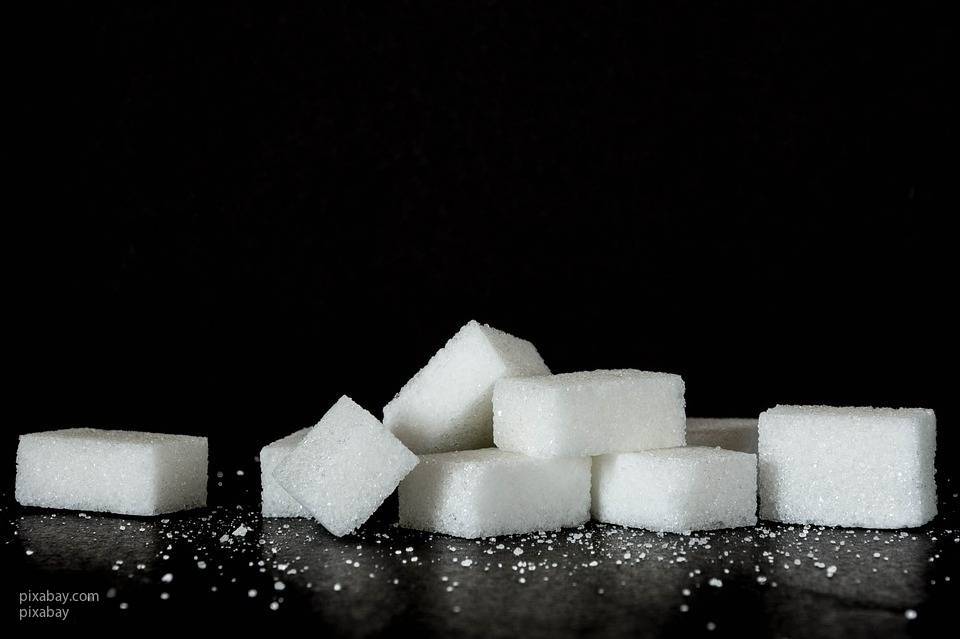 Ученые предостерегли пожилых людей от злоупотребления сахаром