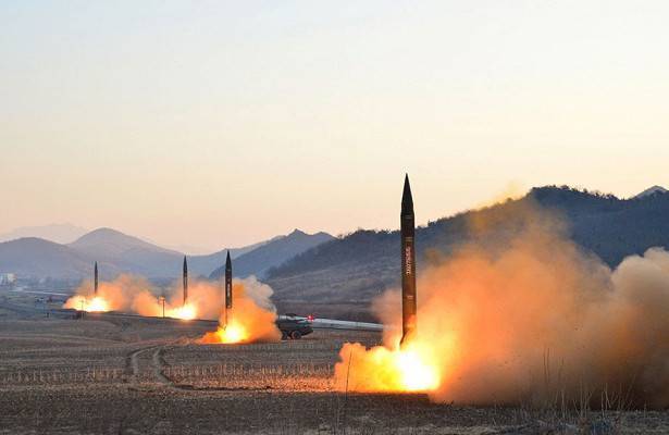 Япония выразила КНДР протест из-за запуска баллистических ракет
