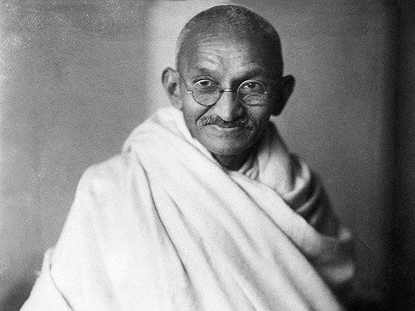 Из индийского мемориала украли прах Ганди и осквернили портрет в день празднования его 150-летия