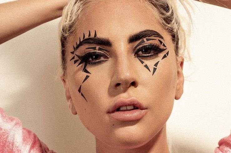 Леди Гага удивила поклонников вызывающими бьюти-экспериментами