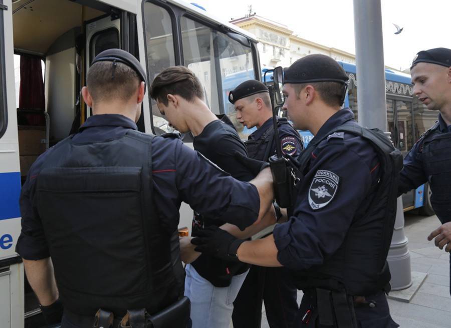 Московское метро отсудило 55 тысяч рублей у организаторов акции 27 июля