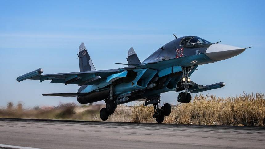 Видео: три последних бомбардировщика Су-34 прибыли в авиаполк под Челябинском