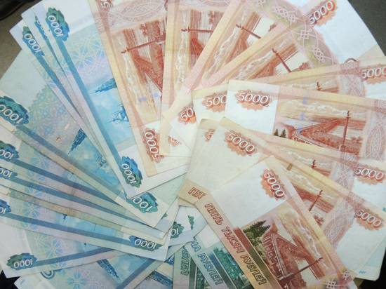 Россияне озвучили зарплату, которая сделает их счастливыми