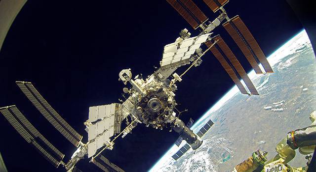 Российские космонавты рассказали, как спится в космосе