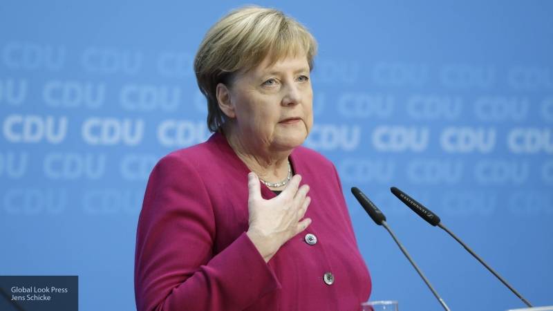 Меркель рассказала о вероятности снятия санкций с РФ из-за "формулы Штайнмайера"