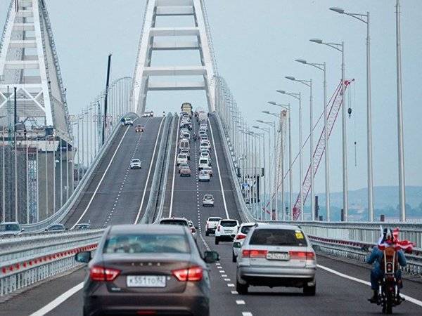 На Крымском мосту обеспечили сотовую связь и интернет