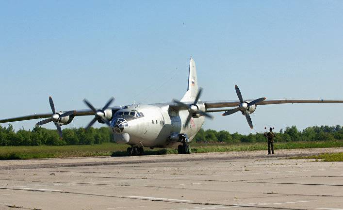 Público: пять человек погибли при жесткой посадке самолета на Украине