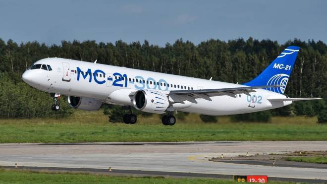 Самолет МС-21 совершил посадку из-за неисправности шасси в Жуковском