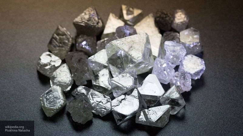 Ученые создали сверхтвердый токопроводящий "алмаз"