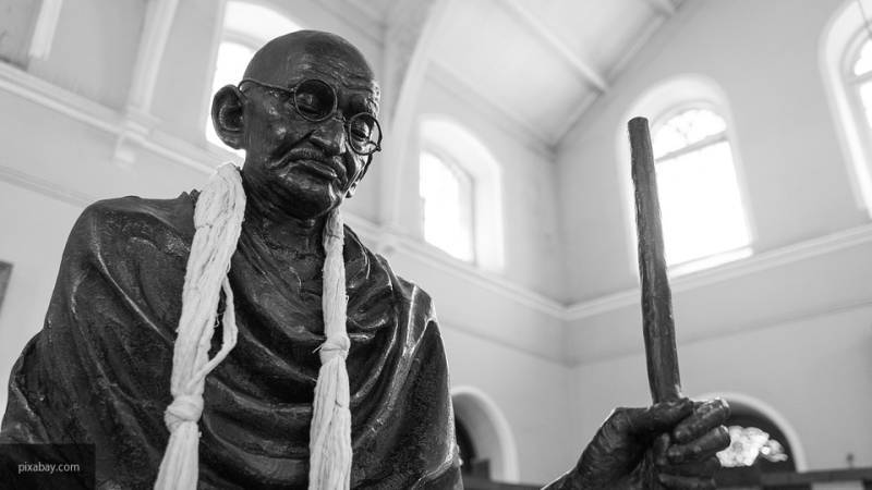 Прах Ганди украли в Индии в день празднования его 150-летия