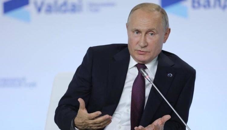 Путин рассказал об избежавшей гражданской войны России