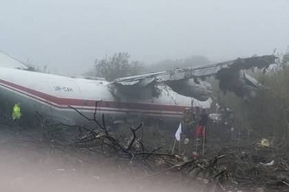 На Украине при аварийной посадке самолета погибли несколько человек