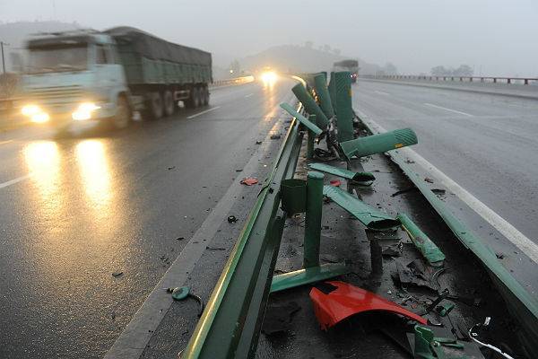 На скоростной трассе в Китае произошли сразу 4 ДТП – 10 жертв