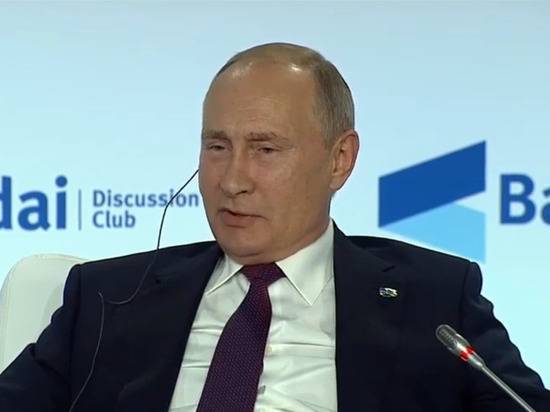 Путин обвинил российские телеканалы в очернении Украины