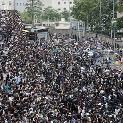 Жители Гонконга вышли на улицы